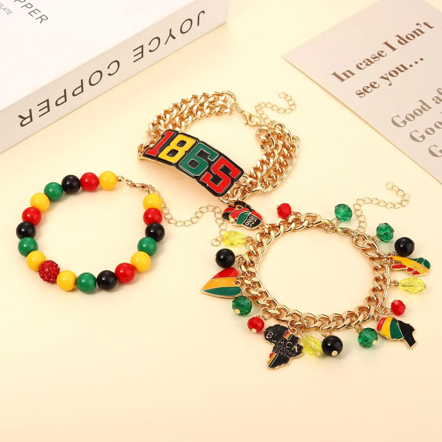3PCS African Juneteenth Bracelets for Women Beaded Stretch Bracelet Black Women Afro Power Fist Charm Bracelet Black History Bracelet African Outfits Accessories Jewelry Gifts Party Favors