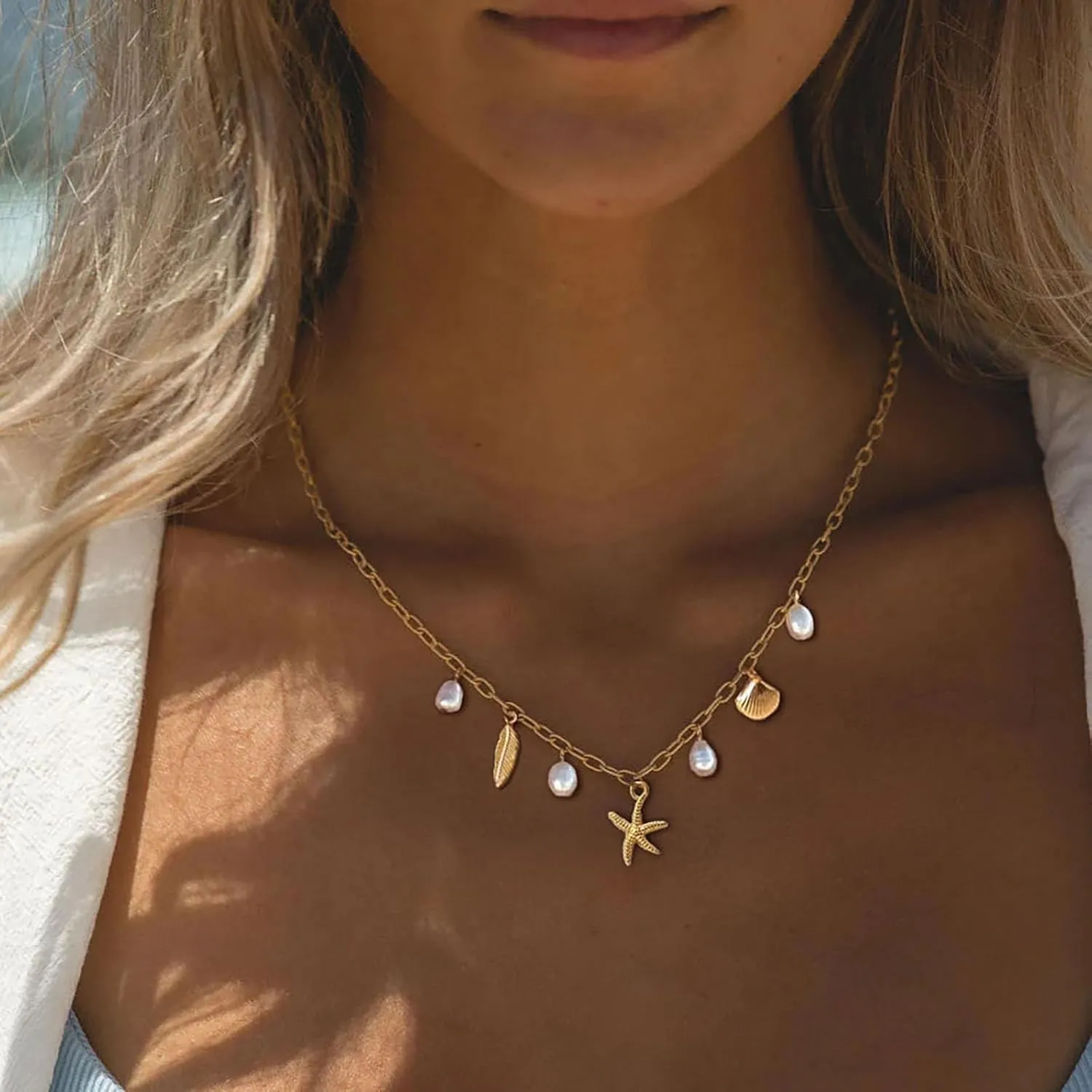 Charm Necklace for Women - Dainty Gold Paperclip Beach Charm Necklace Cute Shell Necklace Moon Star Accessory Beach Cross Hexagram Pendant Preppy Stuff Summer Jewelry for Women
