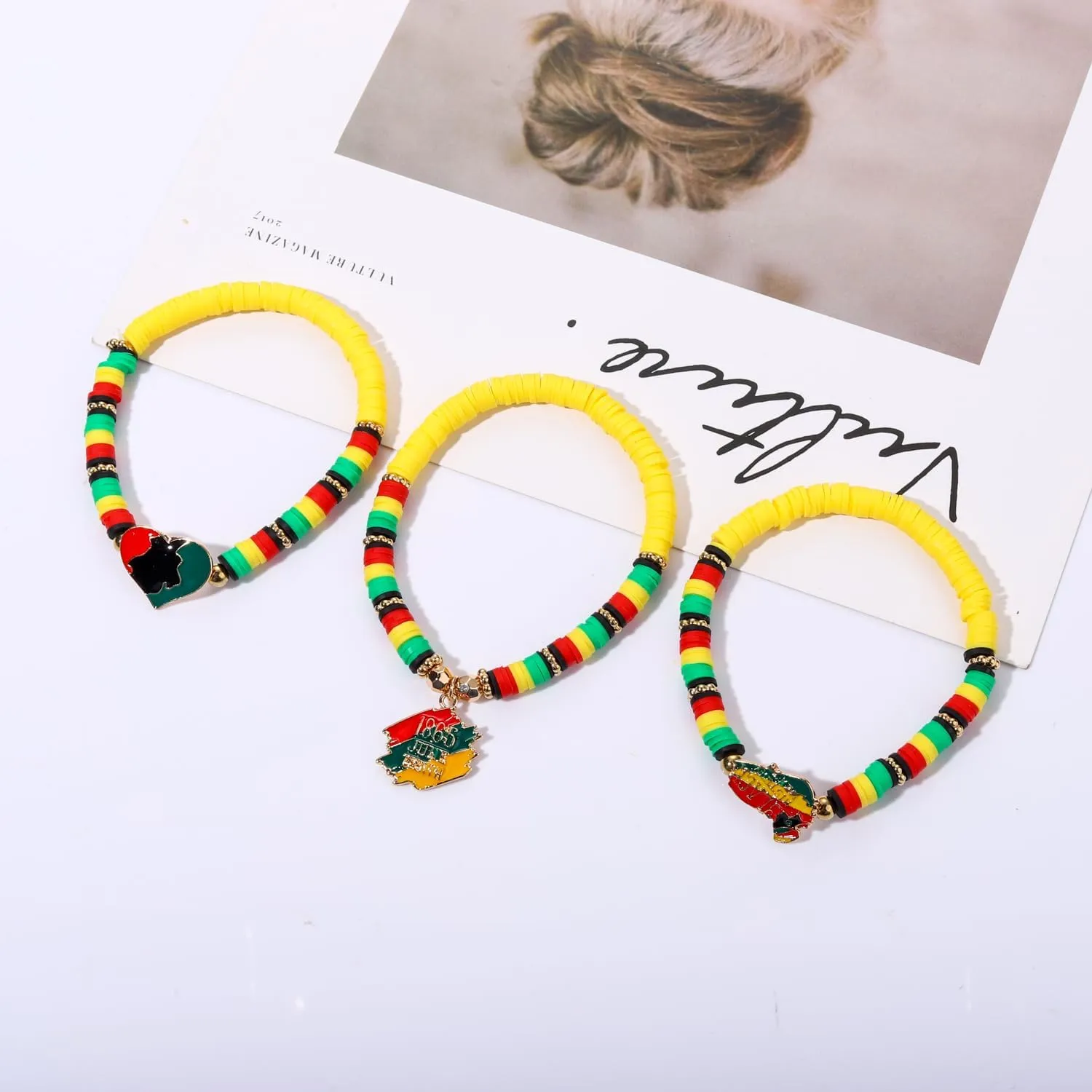 Surfer Heishi Bracelets for Women Stackable Rainbow Vinyl Disc Clay Beaded Stretch Bracelets Elastic Layering Friendship Bracelets Boho Summer Beach Jewelry